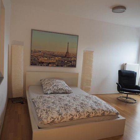 B8 - Just A Private Accommodation Düsseldorf Extérieur photo