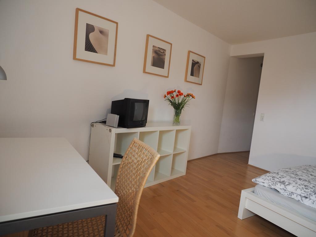 B8 - Just A Private Accommodation Düsseldorf Extérieur photo