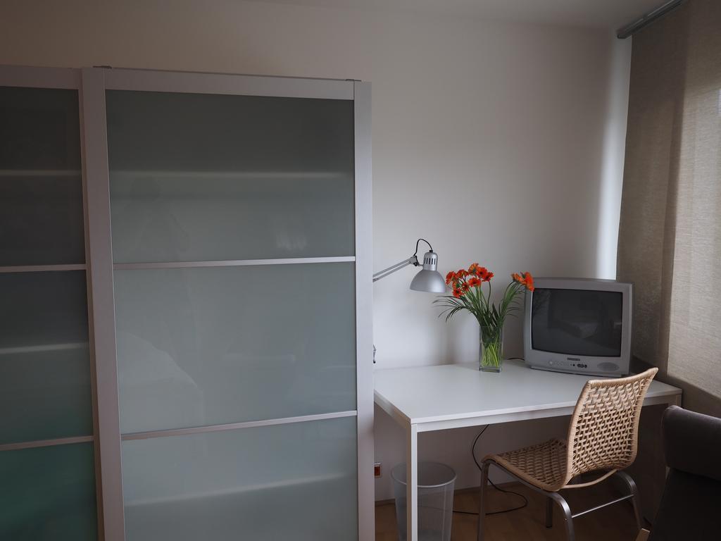 B8 - Just A Private Accommodation Düsseldorf Extérieur photo