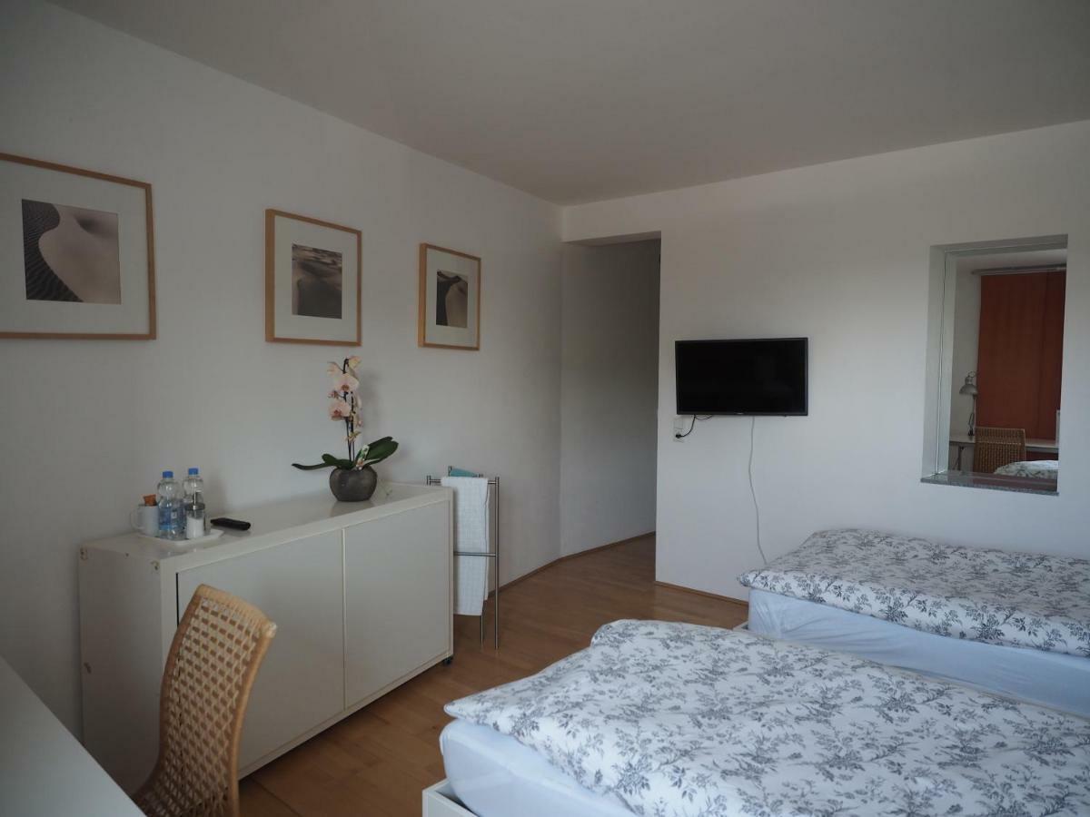 B8 - Just A Private Accommodation Düsseldorf Extérieur photo
