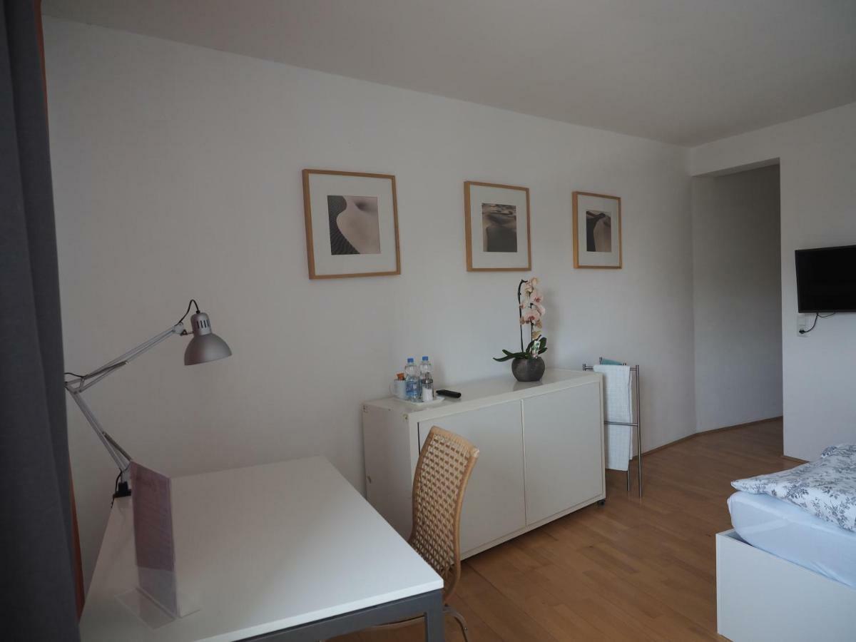 B8 - Just A Private Accommodation Düsseldorf Extérieur photo